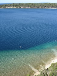 Пляжик у стен г. Раб