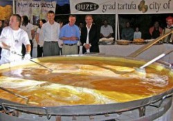 Гиганский омлет с трюфелями. Бузет