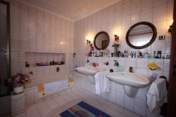Апартамент 100 м2 (ванная)