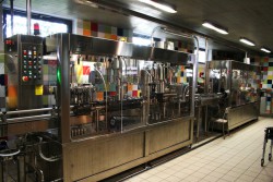 Современная линия бутилирования