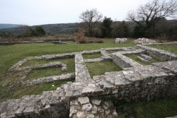 На развалинах Незакция