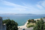 Novi Vinodolski. Вид на о. Крк